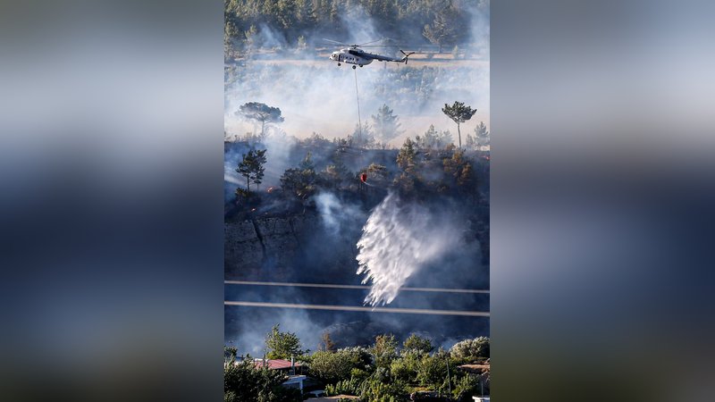 Mersin'de yangın sürüyor! 4 mahalle boşaltıldı 7