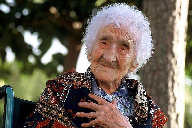 Dünyanın en yaşlı insanı uzun yaşamın sırrı olan yiyeceği açıkladı 2