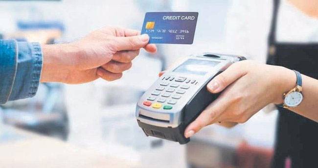 Kredi kartı alırken bir kez daha düşünün! Hangi karta ne kadar ödüyoruz? 11