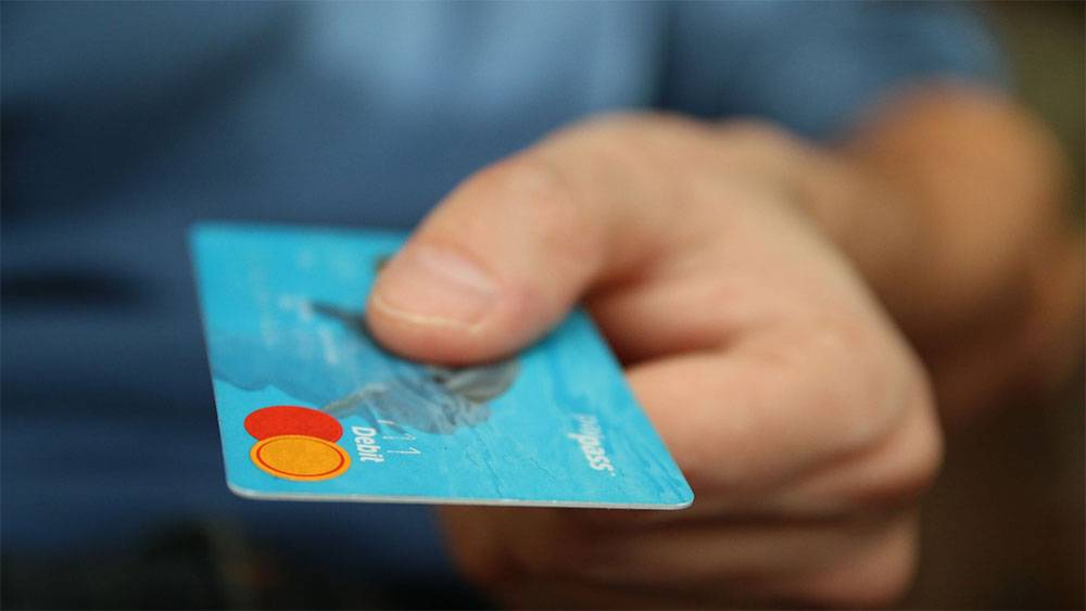 Kredi kartı alırken bir kez daha düşünün! Hangi karta ne kadar ödüyoruz? 2