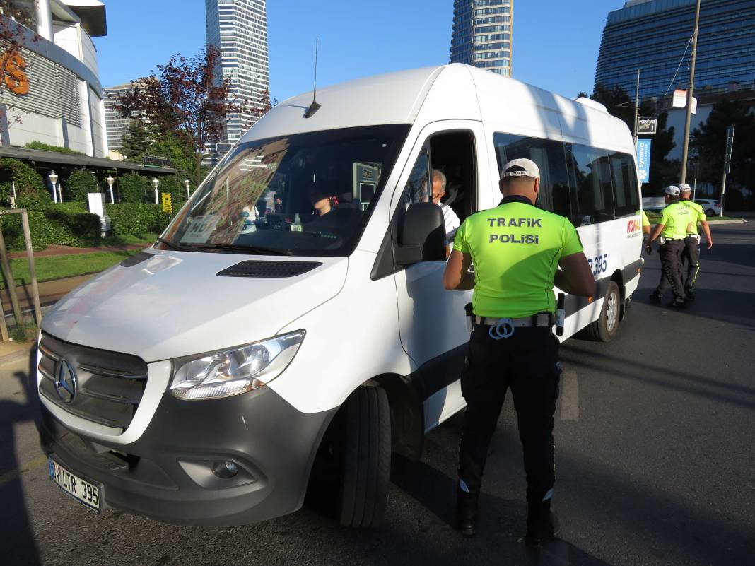 İstanbul'da okul servislerine denetim 4