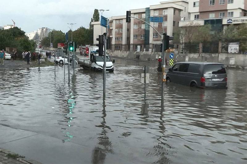 İstanbul için yağış uyarısı: Bugüne dikkat! 10