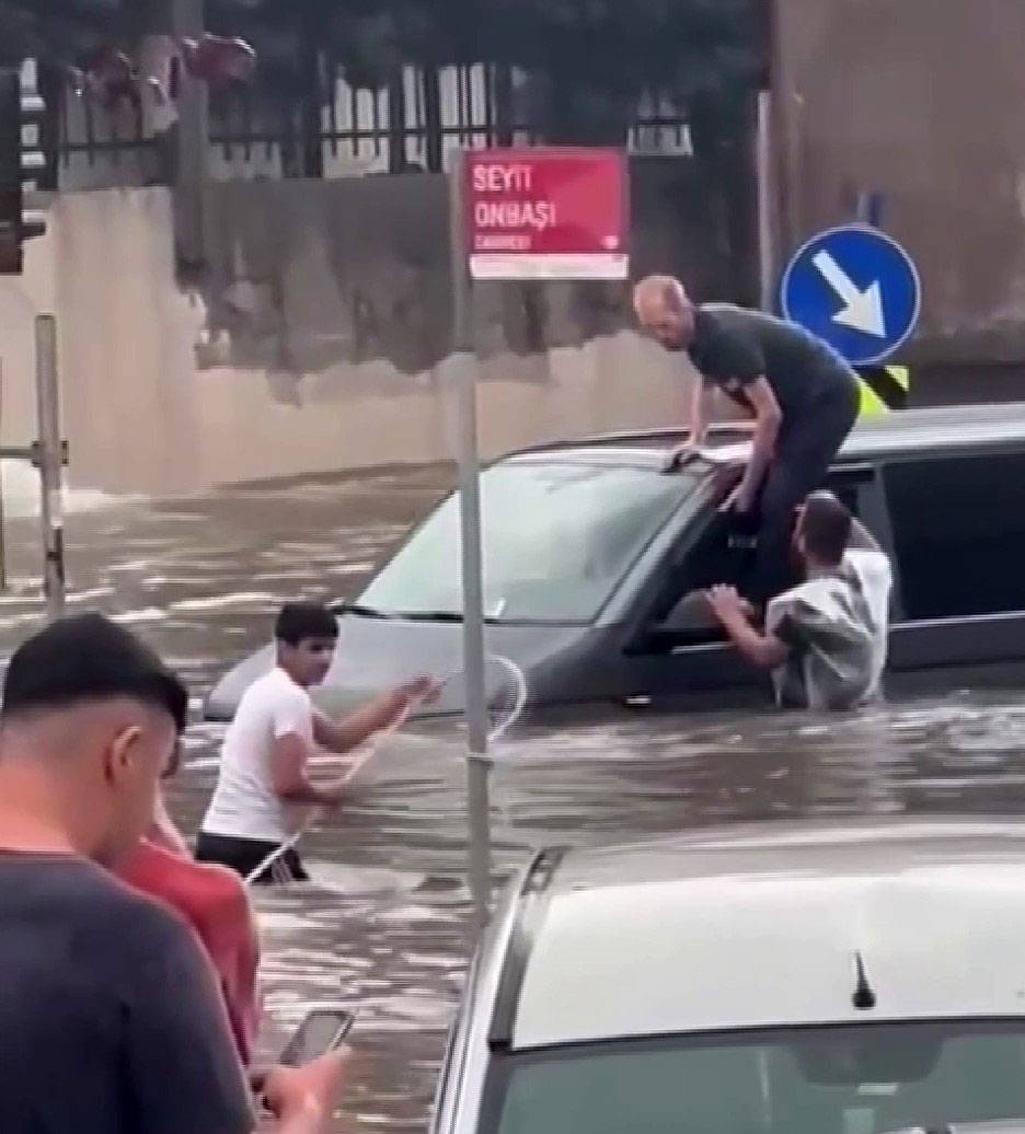 İstanbul'a ne kadar yağmur yağdı? Valilikten kabus gibi günün sayıları 5