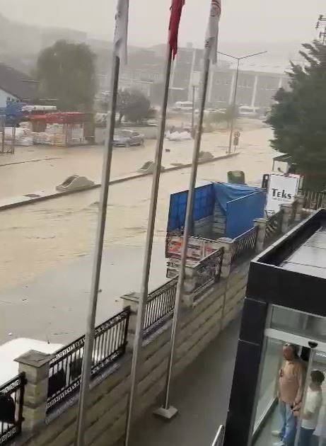 İstanbul'a ne kadar yağmur yağdı? Valilikten kabus gibi günün sayıları 12