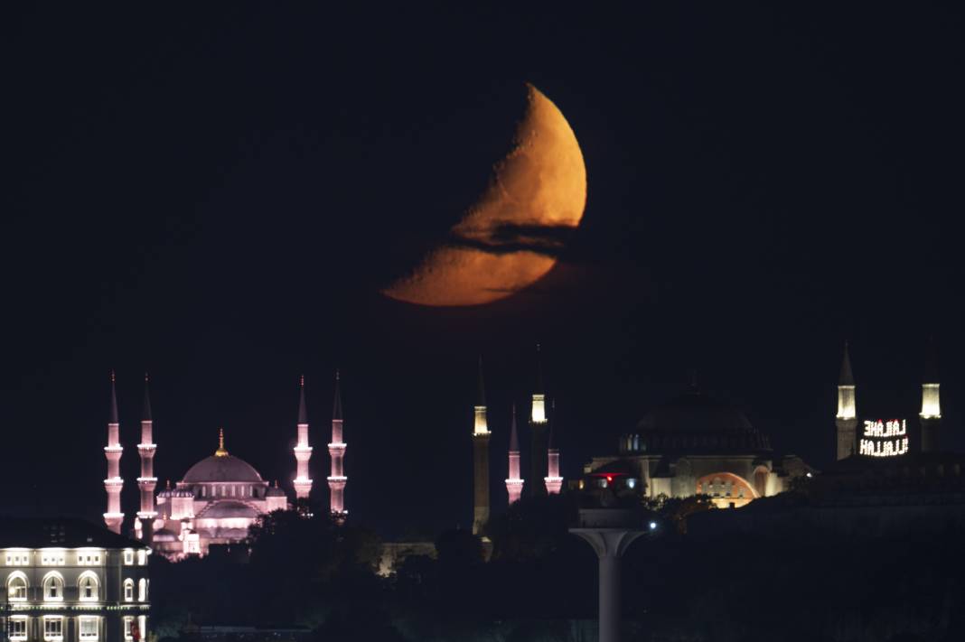 Ankara ve İstanbul'dan 'Ay' manzaraları 11