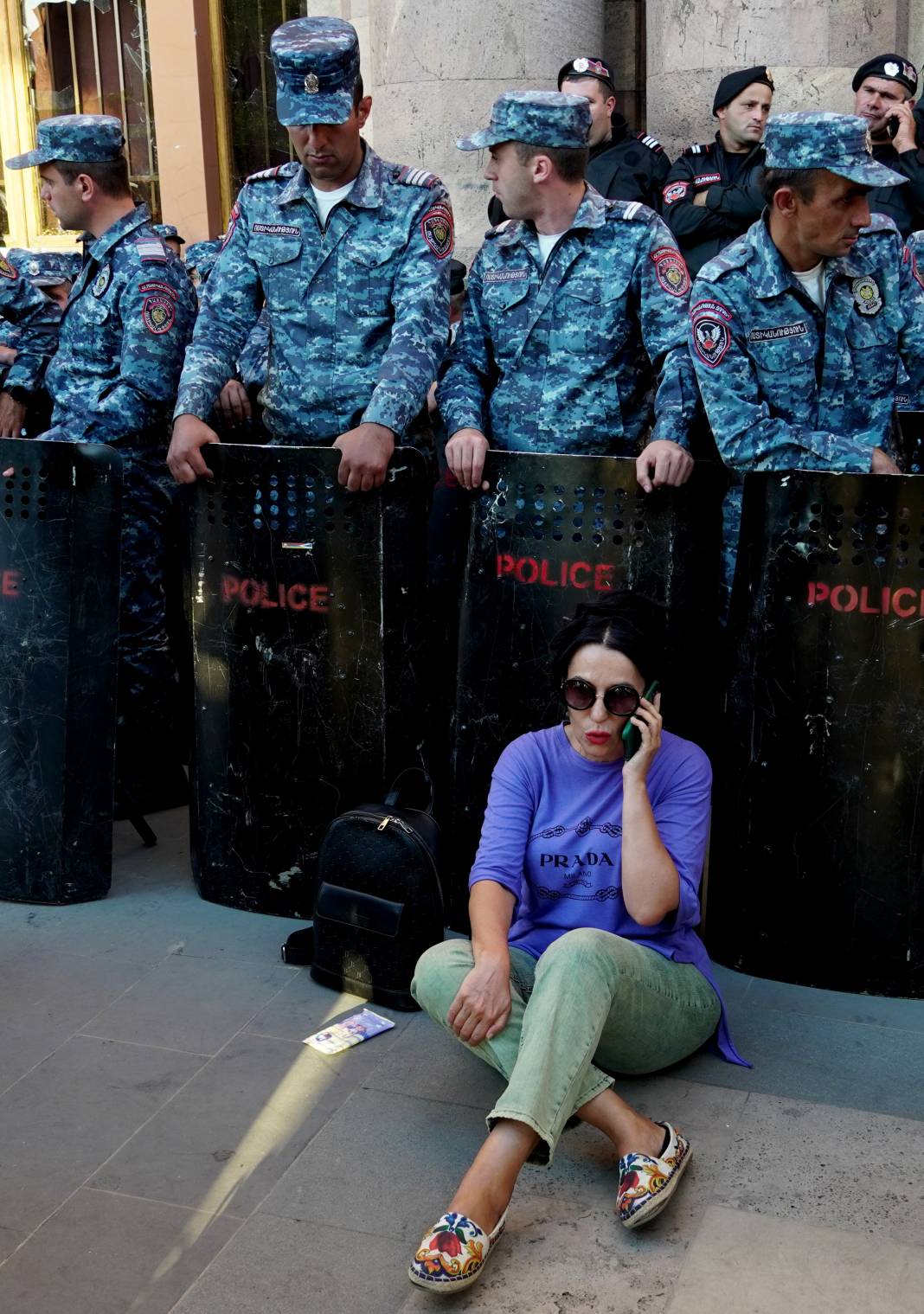 Ermenistan'da protestolar sürüyor, polis nöbette 2