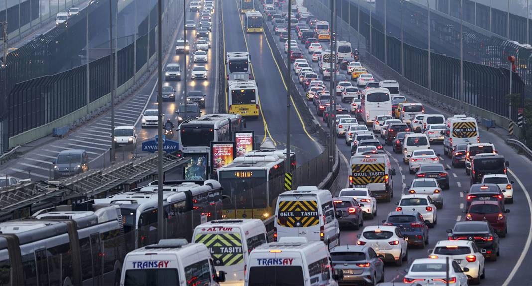Okullar açılıyor: İstanbul trafiği için teyakkuza geçildi! Toplu taşıma ücretsiz mi olacak? 2
