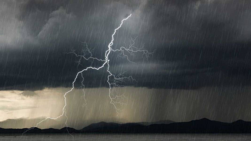 Meteoroloji'den İstanbul dahil birçok il için sağanak yağış uyarısı: İşte il il hava durumu 9