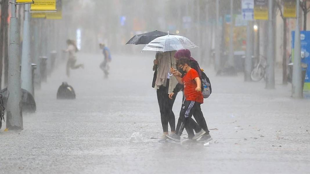 Meteoroloji 81 ili uyardı: Çarşamba günü kabus geliyor 15