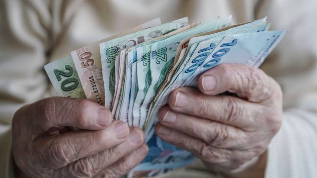Hesaplanan farklar emekliye tıkır tıkır ödenecek! Emekli maaşı düşük olanlar dikkat 16