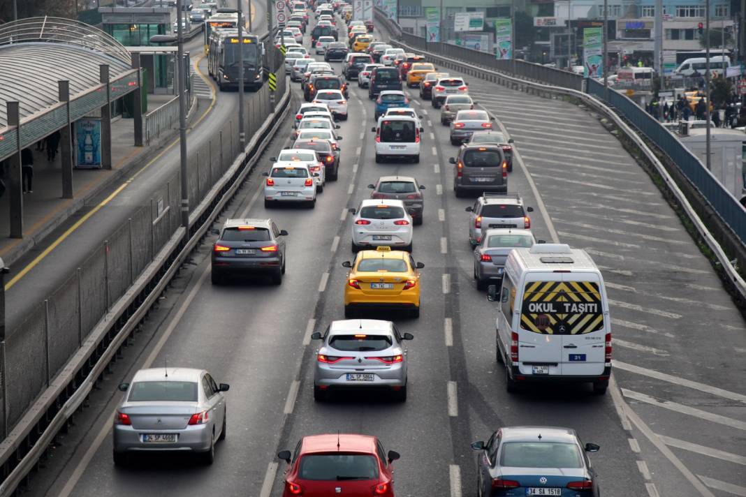 Tüm sürücüleri ilgilendiriyor: Güncel trafik cezaları ne kadar? 24