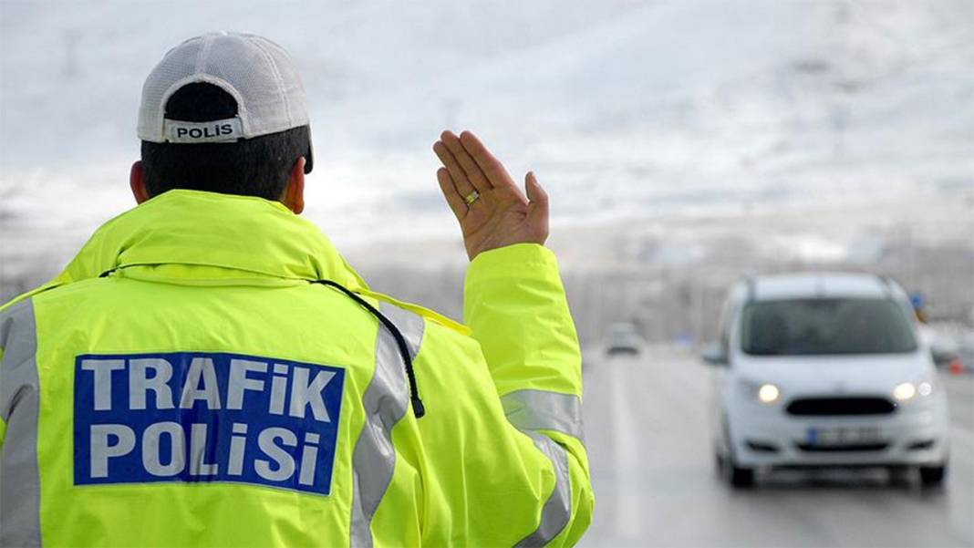 Tüm sürücüleri ilgilendiriyor: Güncel trafik cezaları ne kadar? 17