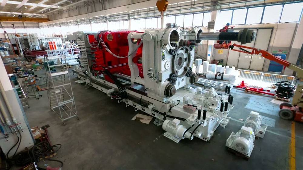 Çin'in 16 bin tonluk dev makinası: Elektrikli otomobilde yeni sayfa 6