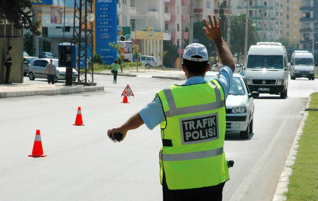 Uymayanların ehliyetine el konulacak! Yönetmelikte flaş değişiklik 19