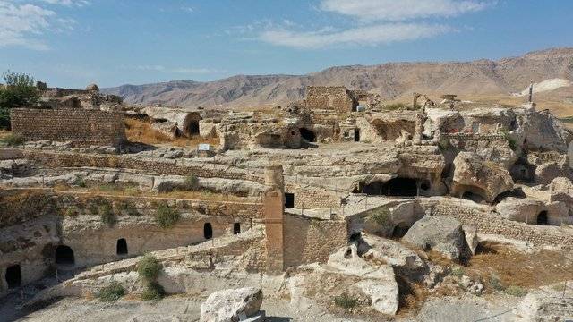Çivili tabutlarla gömülmüş Müslüman mezarları bulundu 3
