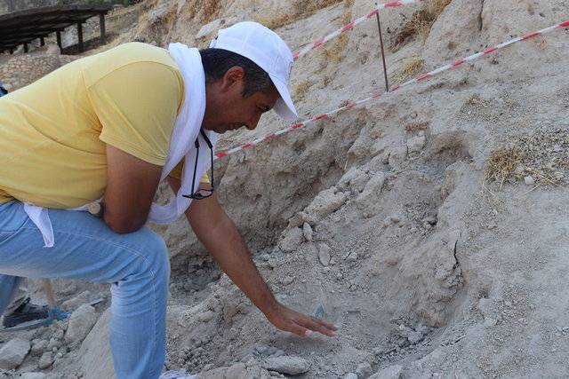 Çivili tabutlarla gömülmüş Müslüman mezarları bulundu 11