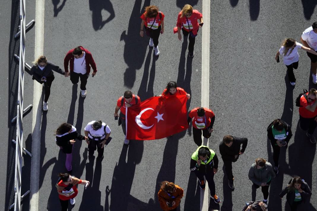 İstanbul Maratonu’nda halk koşusundan renkli görüntüler! 6