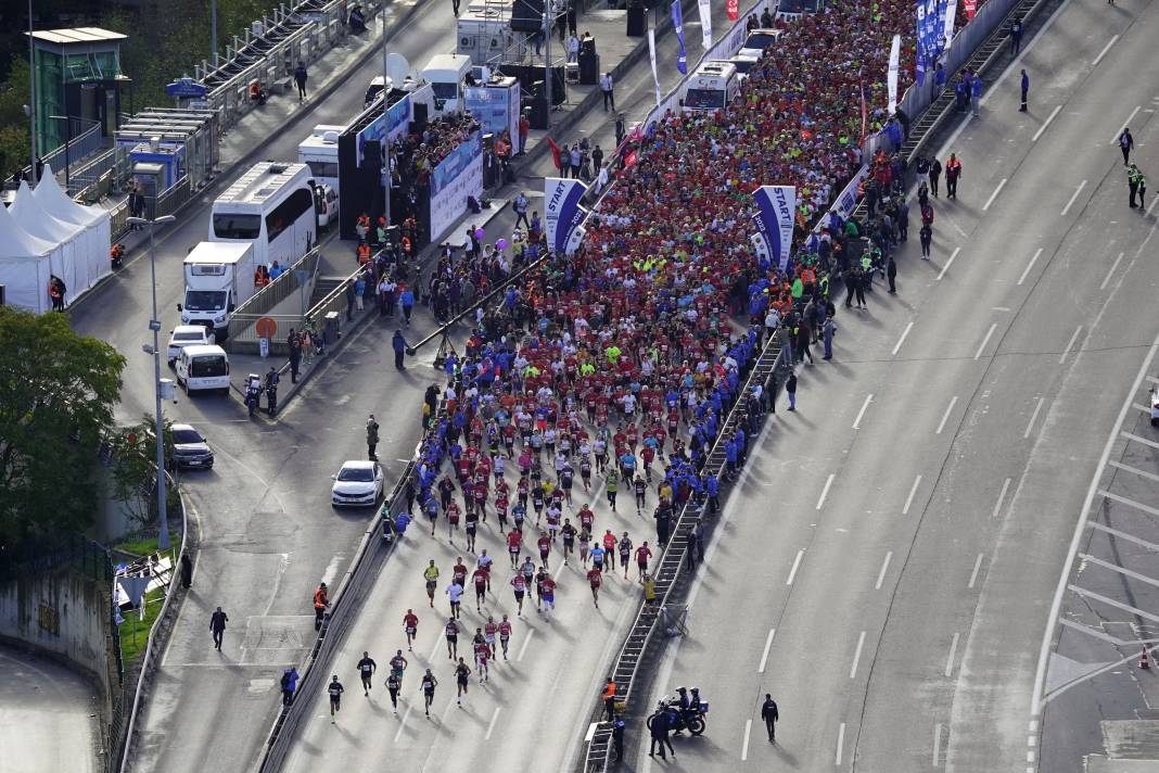 İstanbul Maratonu’nda halk koşusundan renkli görüntüler! 7