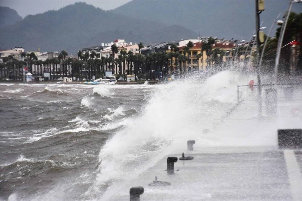 Meteoroloji tedbirinizi alın diye uyardı! Bu illeri sağanak vuracak 13