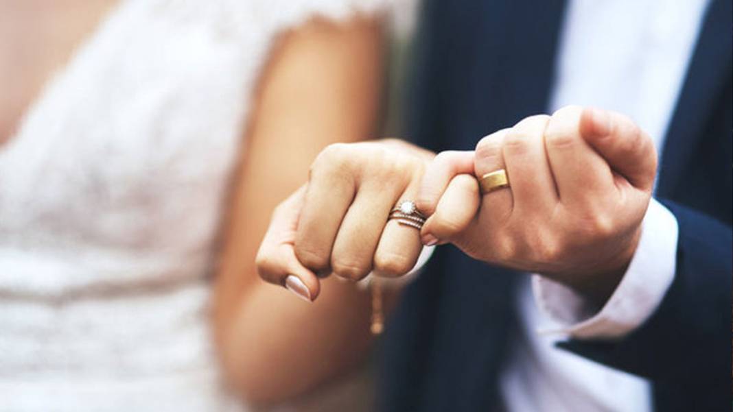 Faizsiz evlilik kredisi herkese verilmeyecek! Bakanlık uyardı: 150 bin TL oyununa düşmeyin 5