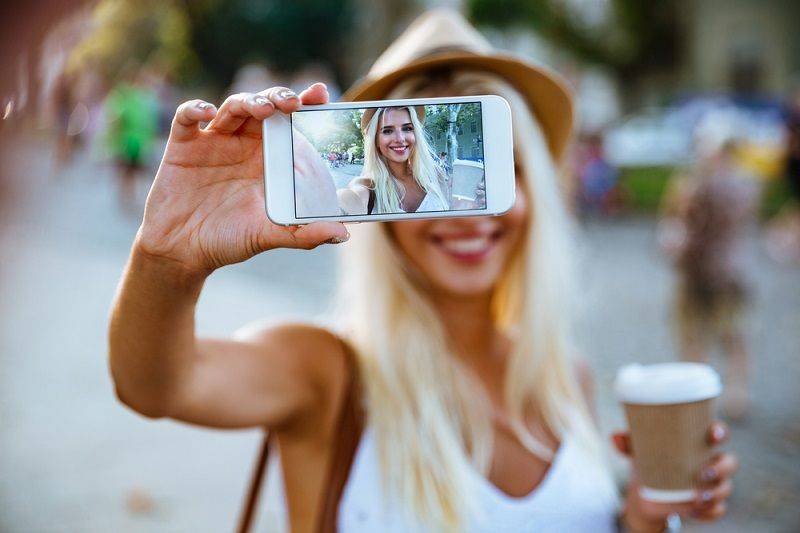 Fotoğraflarda güzel görünmenin 8 sırrı! Instagram'da beğeni yağacak 10