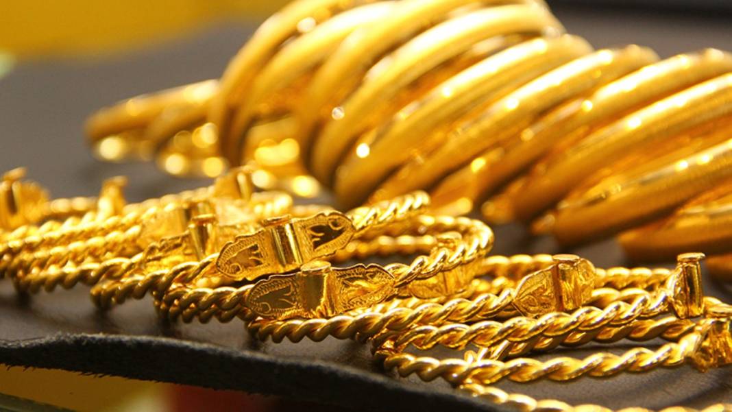 İslam Memiş tarih verip uyardı 'Hazırlanın gram altın fiyatları uçuşa geçecek' 11