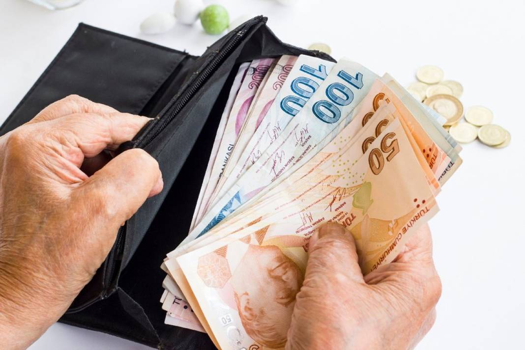 SSK ve Bağkur emeklileri için ödeme listesi açıklandı 'O tarihte para iadesi yapılacak 14