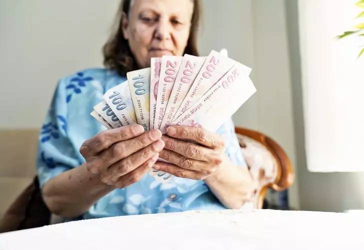 Emekli maaşlarına yüzde 50 zam yapılacak ‘Beklenen haber geldi’ 6