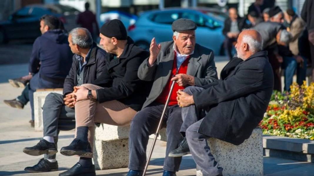 Emekliler o şehirlerde ücretsiz tatil yapacak! Bakan açıkladı 7