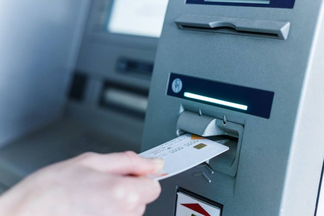 ATM'lere yeni güncelleme geldi: Artık bunu yapanın kartını ATM'ler anında yutacak 7
