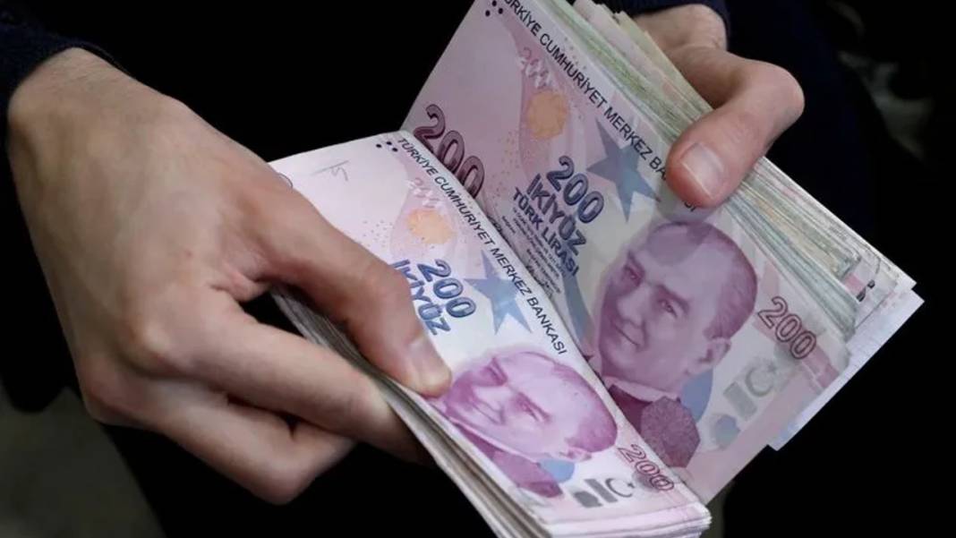 Emekliler dikkat! Banka hesaplarına ödemeler yatırıldı ‘Bayram şekeri tadında ikramiye’ 7