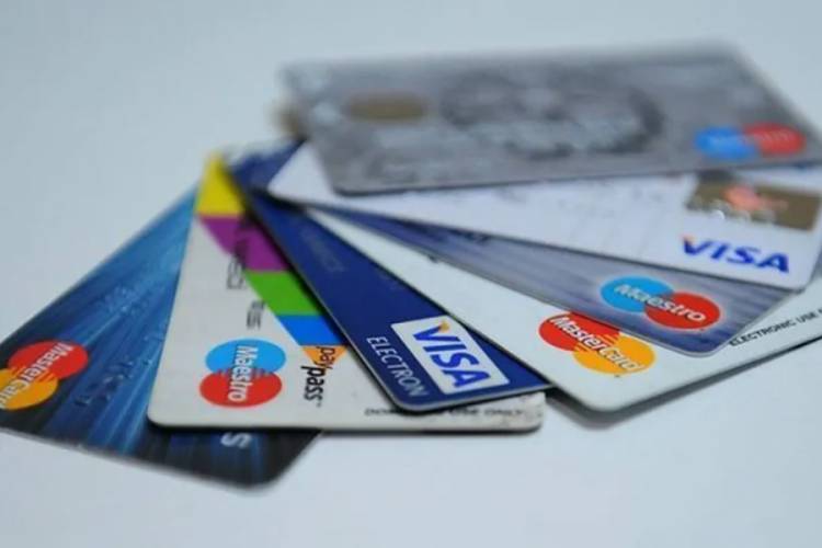 Kredi kartında flaş değişiklik: 3 kere üst üste asgarisini ödemeyen yandı! Kapatılacak 4