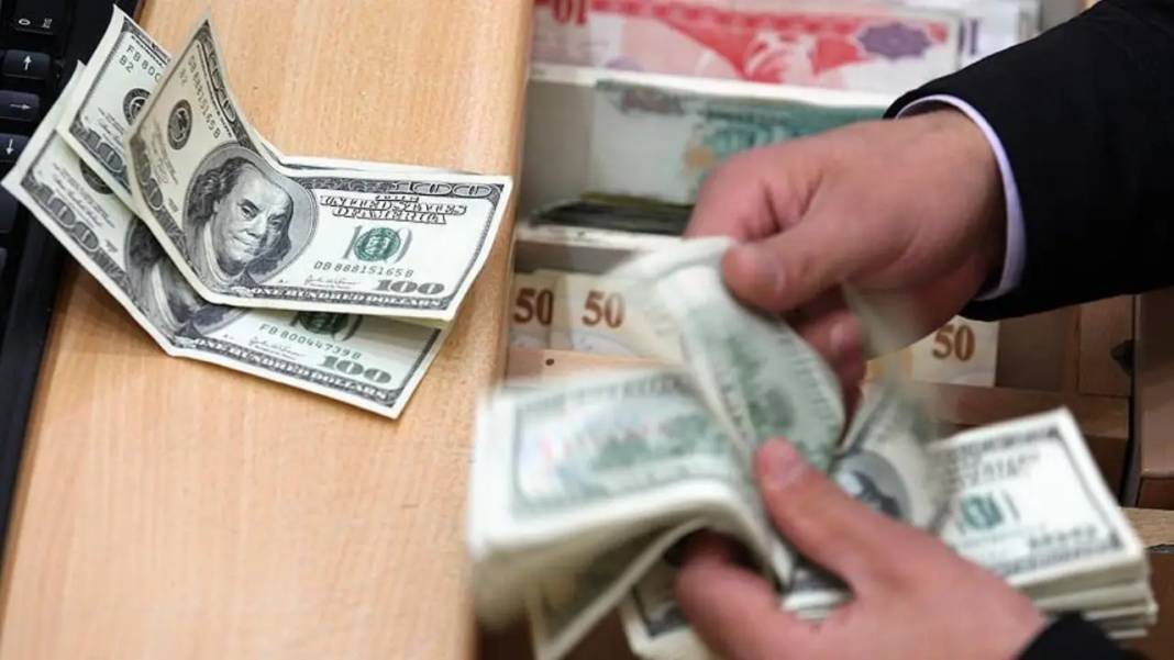 3 dev bankadan dolar tahmini: Yükseleceği noktayı açıkladılar 2