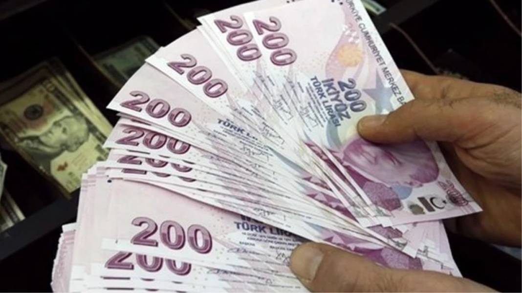 Emekliler dikkat! Banka hesaplarına ödemeler yatırıldı ‘Bayram şekeri tadında ikramiye’ 8