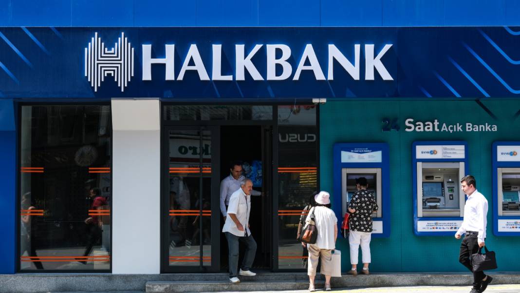 Halkbank’tan büyük destek: Bu emekliler bayramı rahat geçirecek 1