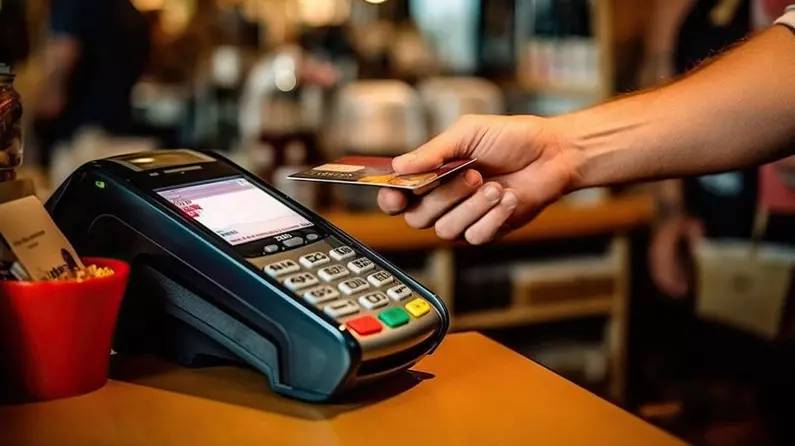 Kredi kartında flaş değişiklik: 3 kere üst üste asgarisini ödemeyen yandı! Kapatılacak 14