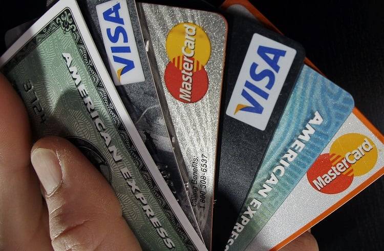 Kredi kartında flaş değişiklik: 3 kere üst üste asgarisini ödemeyen yandı! Kapatılacak 11