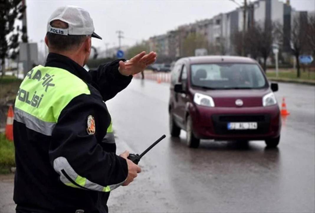 Bunu yapmayan sürücülere kötü haber!  Binlerce lira ceza ödenecek 1