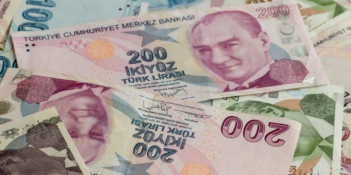 Türk lirası son 3 yılın zirvesinde 4