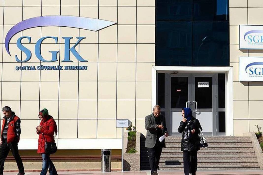 SGK az önce açıkladı! Bütün emeklilere 1 yıl boyunca indirimli oldu 3