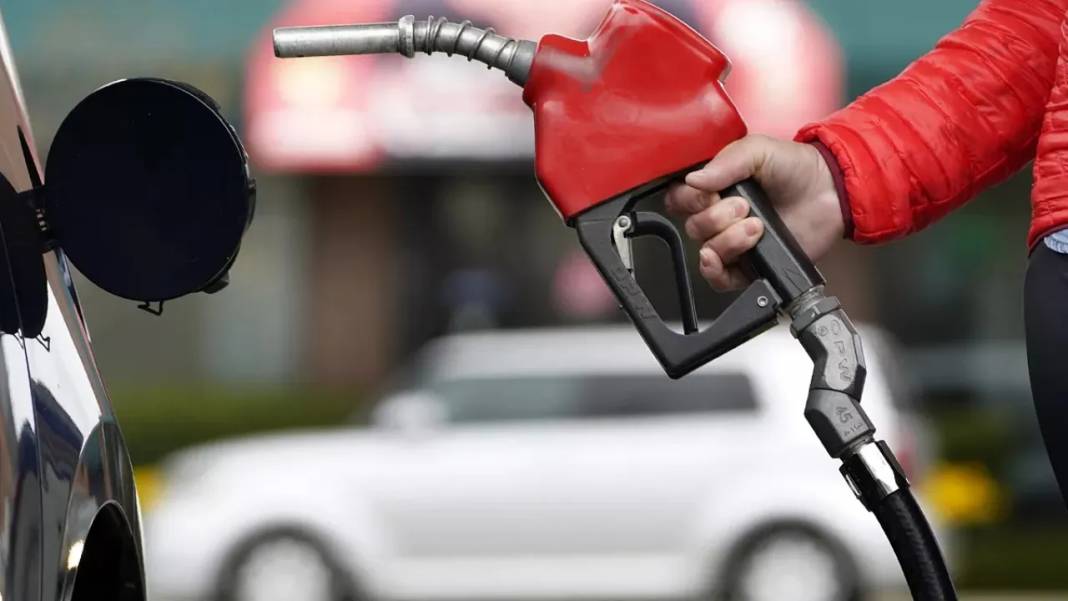Benzin ve motorine dev zam! Enflasyonun açıklanmasıyla ÖTV zammı netleşti 6