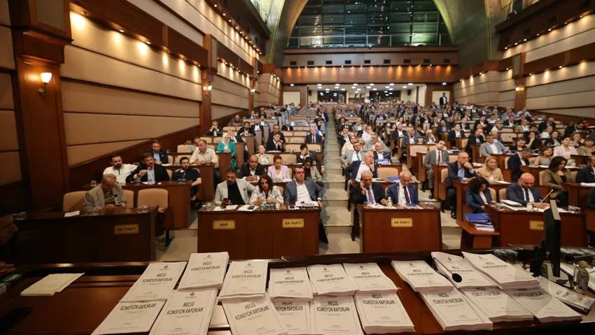 Meclis’ten geçti: 1300 TL zam geldi 1