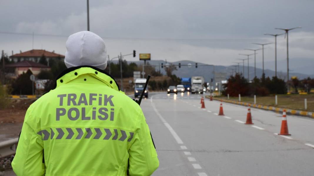 Radar cezaları rafa kalkıyor! Sürücüler derin bir 'oh' çekecek 1