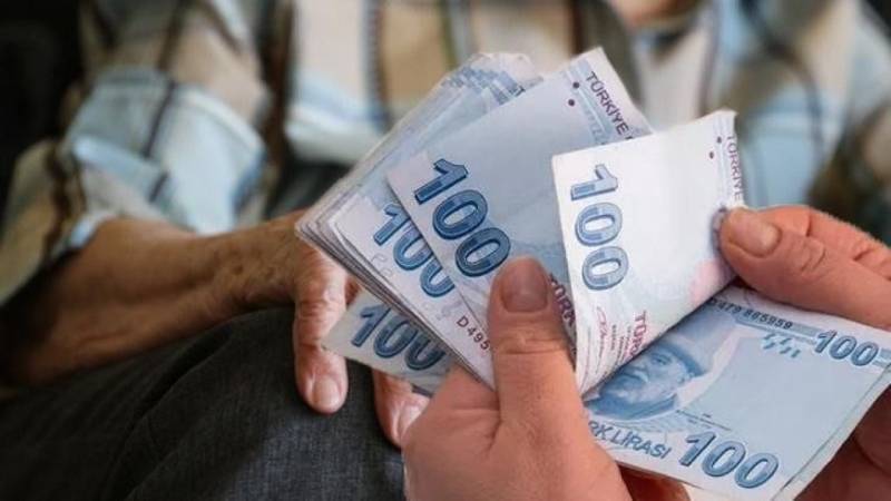 Bankalar mevduat faiz oranlarını güncelledi: 1 milyon TL'nin 1 aylık getirisi uçtu 4