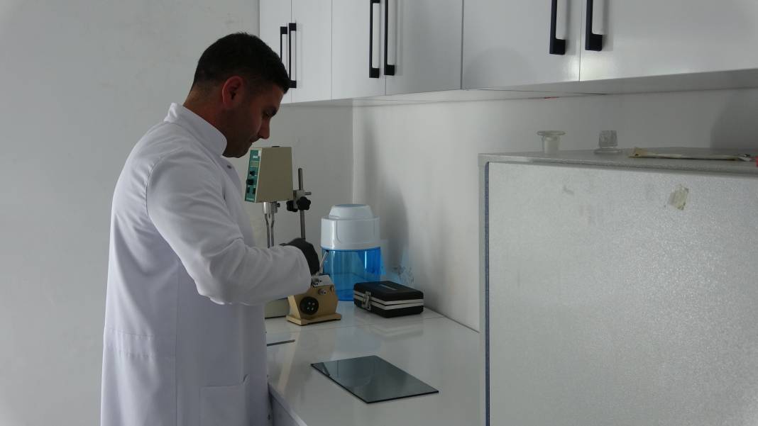 Hobi olarak dede mesleğine başladı, servet kazandı: Kilosu 100 bin dolara gidiyor 5