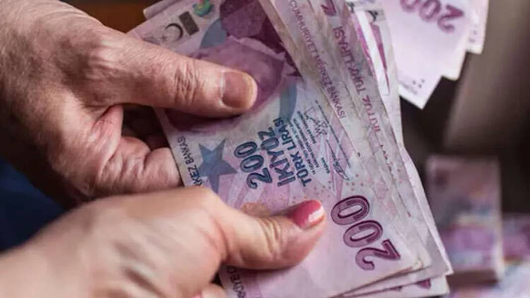 Emekliye 1.500 TL iade başladı! IBAN numarasına tek tek yatıyor 7