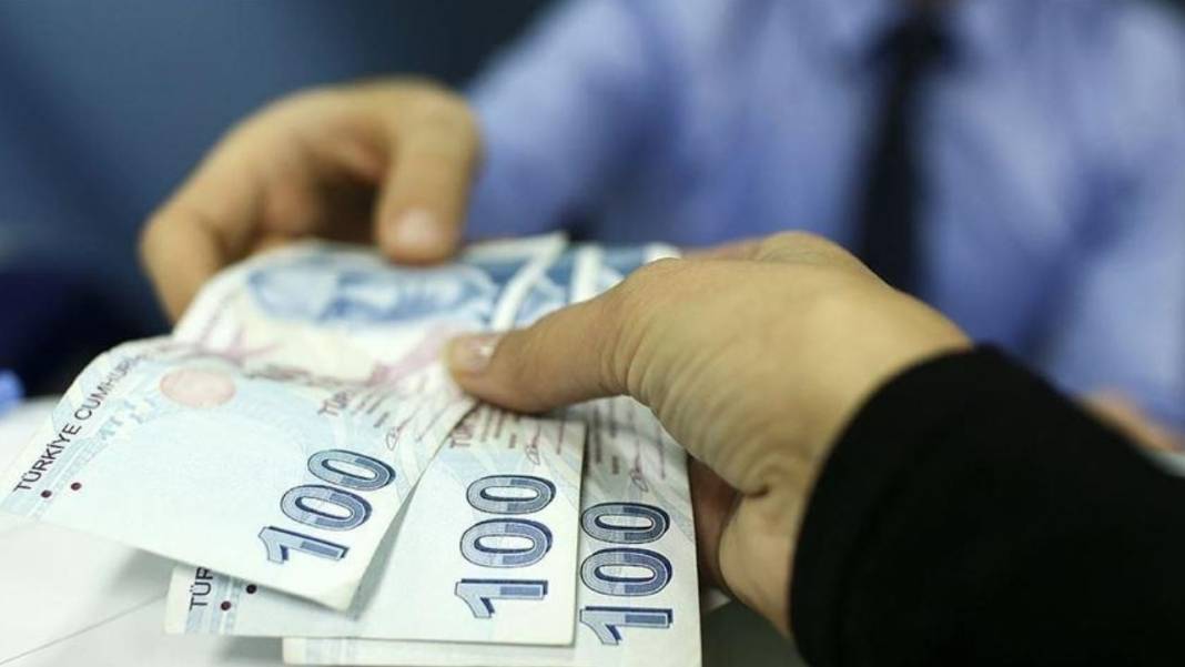 Banka devinden emeklilere 22 bin 500 TL promosyon fırsatı ‘Duyan bankaya koşuyor’ 5