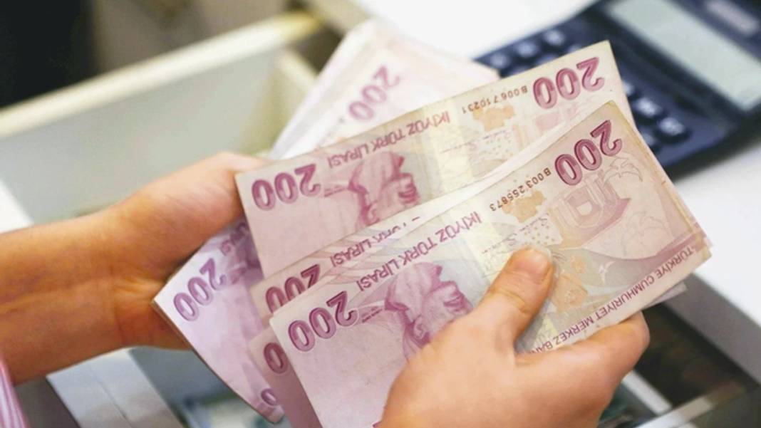 Emekliye 1.500 TL iade başladı! IBAN numarasına tek tek yatıyor 6