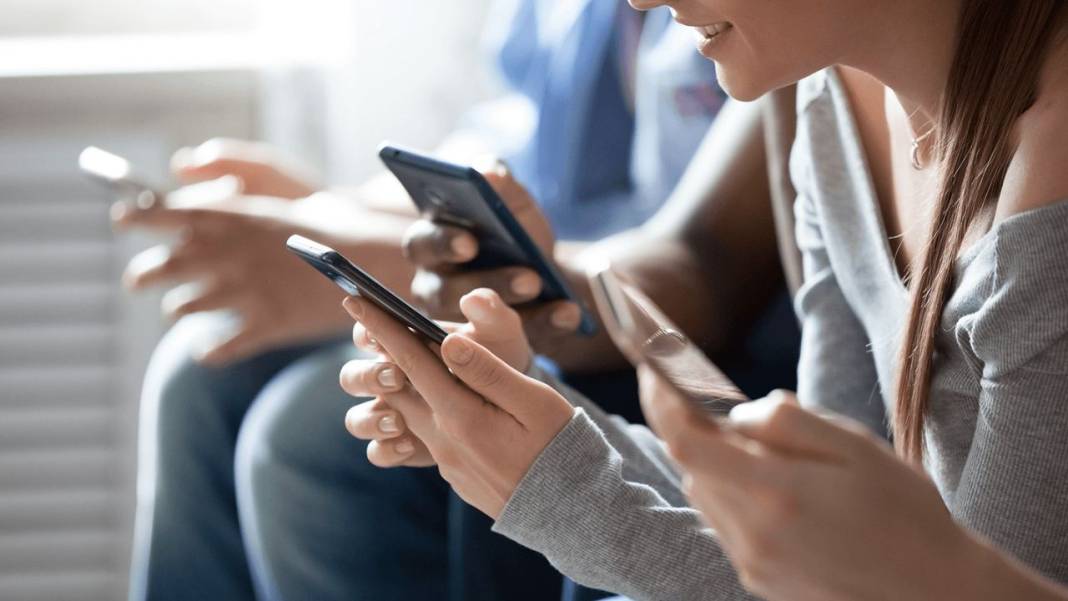 Akıllı telefon kiralama dönemi başladı, uzmanlar uyardı: Varınızı yoğunuzu kaybedebilirsiniz 1