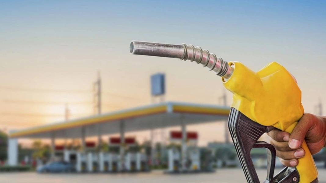 Akaryakıta hem zam hem de indirim. İşte güncel benzin, motorin ve LPG fiyatları... 6